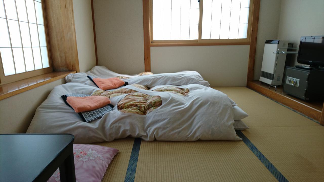 Apple Inn Takasaka Нодзаваонсен Экстерьер фото